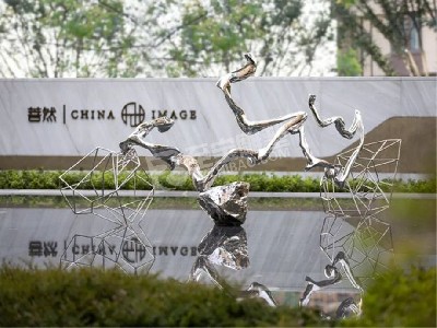 戶(hù)外花園庭院抽象不銹鋼鏡面雕塑定制